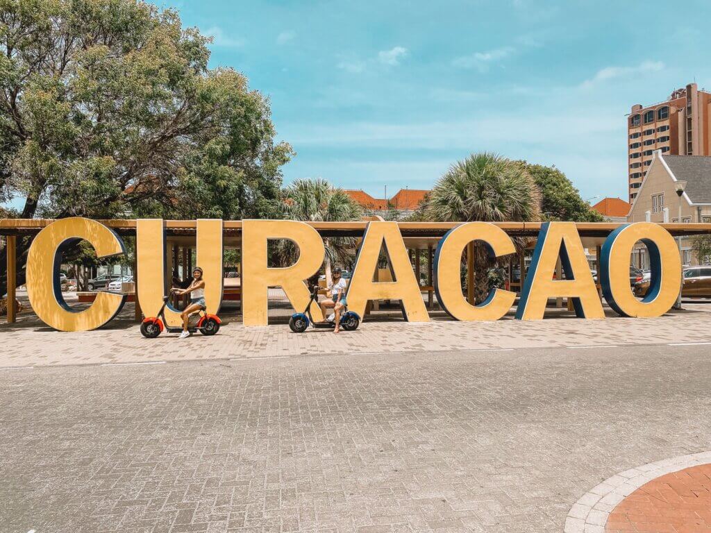 curacao-sign