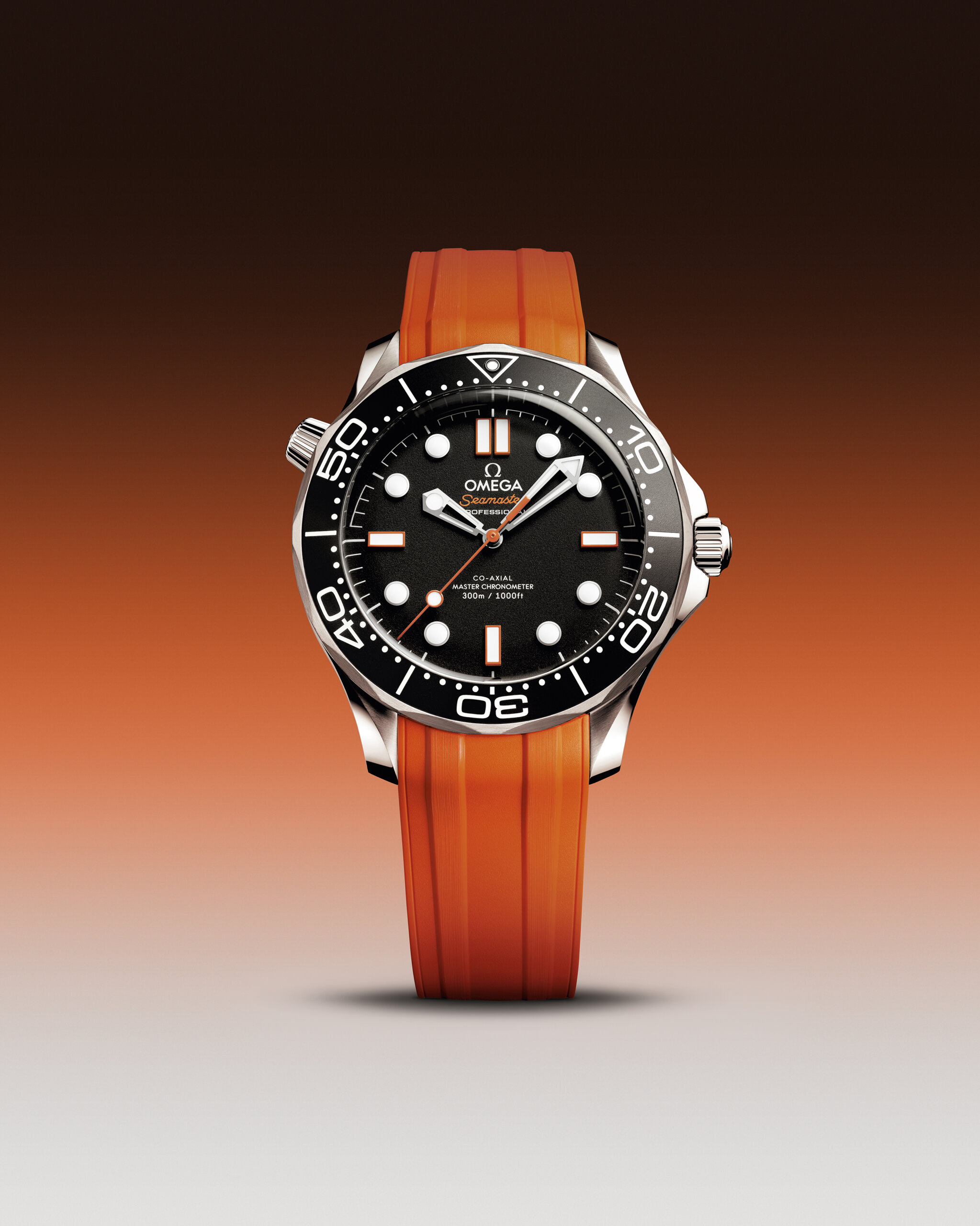 OMEGA lança Seamaster Diver 300M laranja