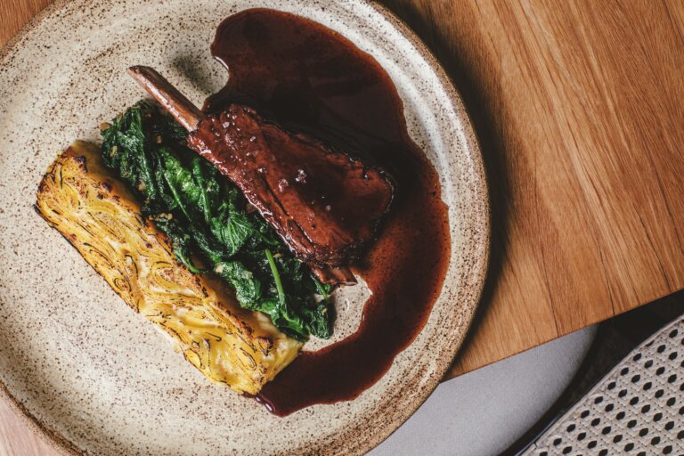 Marriott realiza 2ª edição do 'Chefs Viajam' com sabores caiçaras e luso-brasileiros no Renaissance São Paulo Hotel