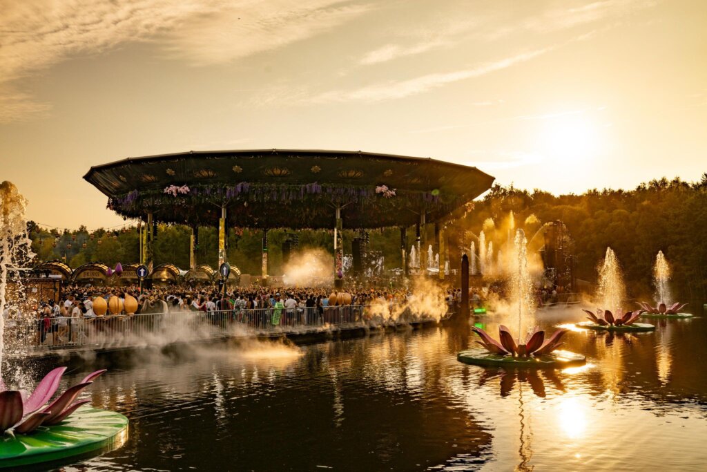 Palco Crystal Garden chega ao Tomorrowland Brasil 2025
