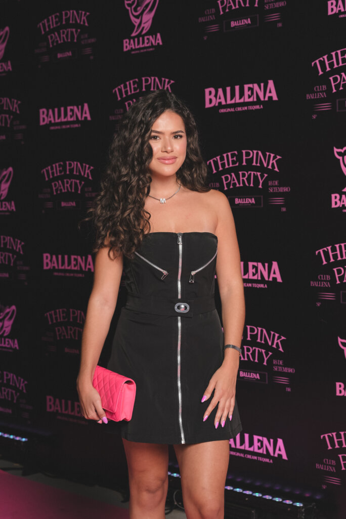 Ballena celebra 4 anos com festa exclusiva e show de J Balvin