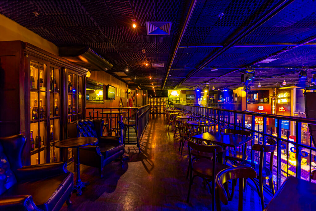 Bar Charles Edward 