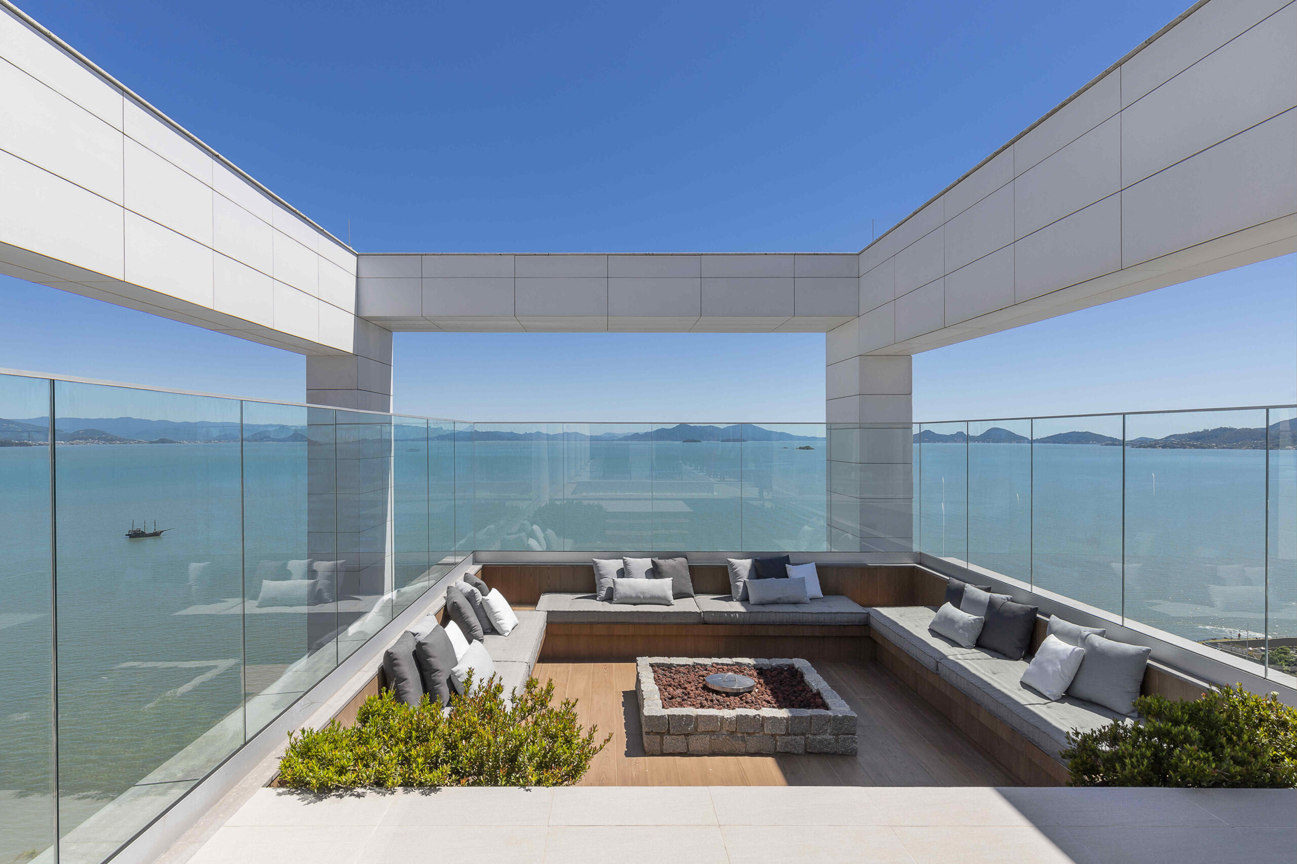 LK Design Hotel redefine o luxo minimalista em Florianópolis