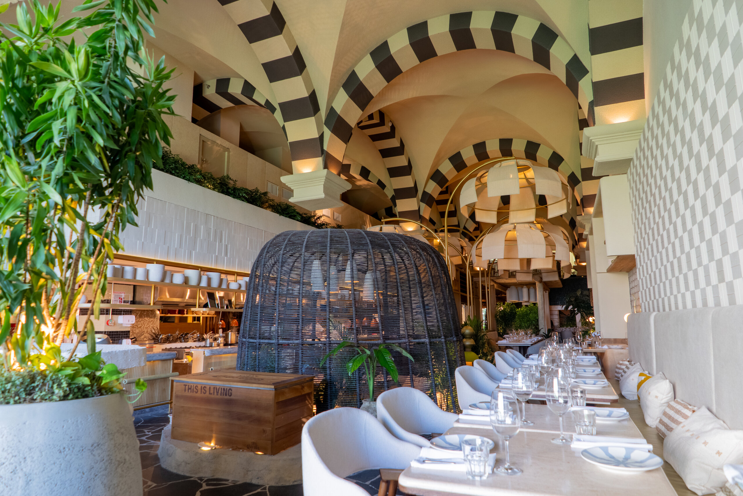 Vila Medí celebra a cultura mediterrânea em três frentes no Shopping Cidade Jardim, em São Paulo